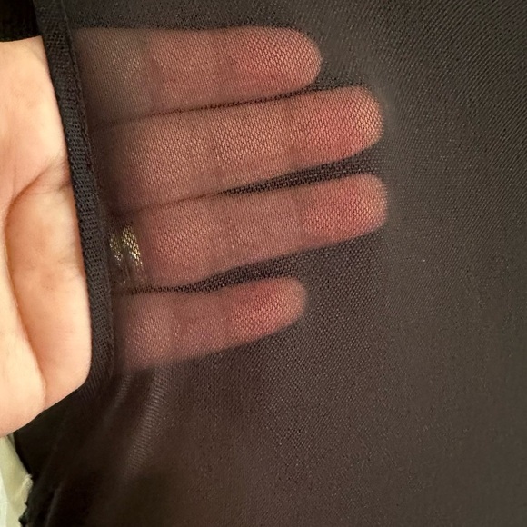 Olivaceous Ivory & Black Plunge Neck Sleeveless Dress Size M - Picture 7 of 8